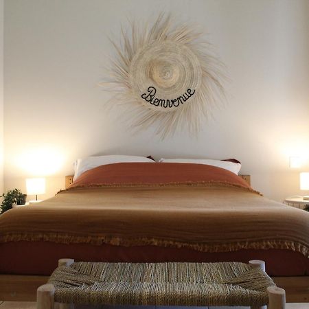 Hotel Mas Eva Mouries Exteriér fotografie